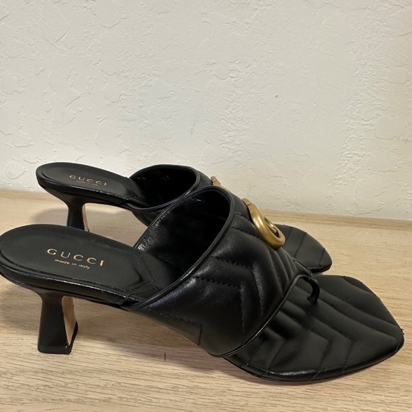 Gucci Marmont Padded Chevron Matelassé Leather Thong Sandal – Black - Picture 8 of 8